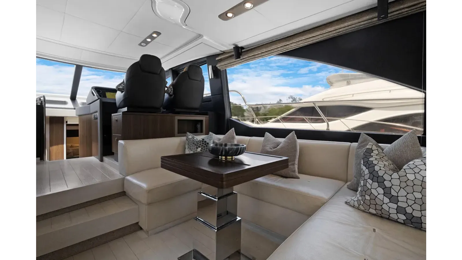 2019 Azimut 50 Flybridge yacht sale