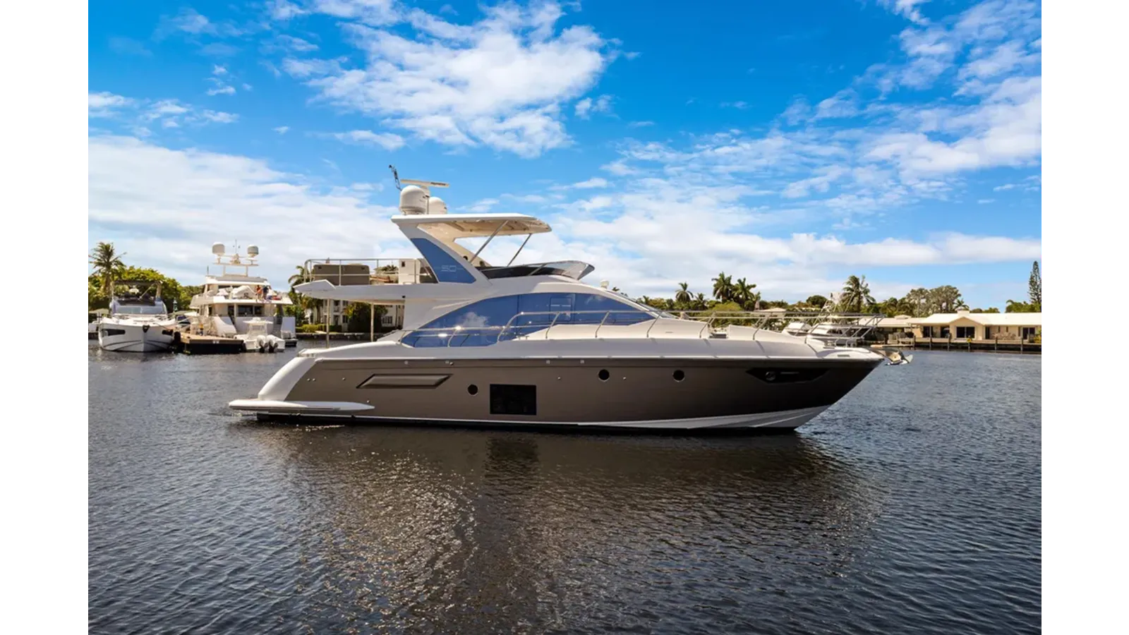 Buy a 2019 Azimut 50 Flybridge 50 at Shestakov Yacht Sales