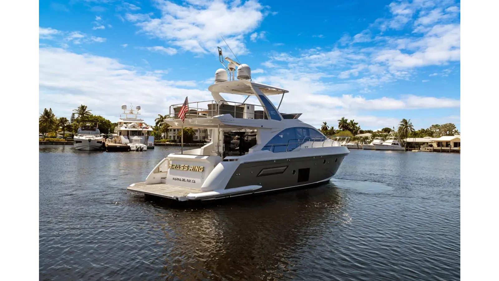 best yacht sales deals 2019 Azimut 50 Flybridge - Azimut Yachts