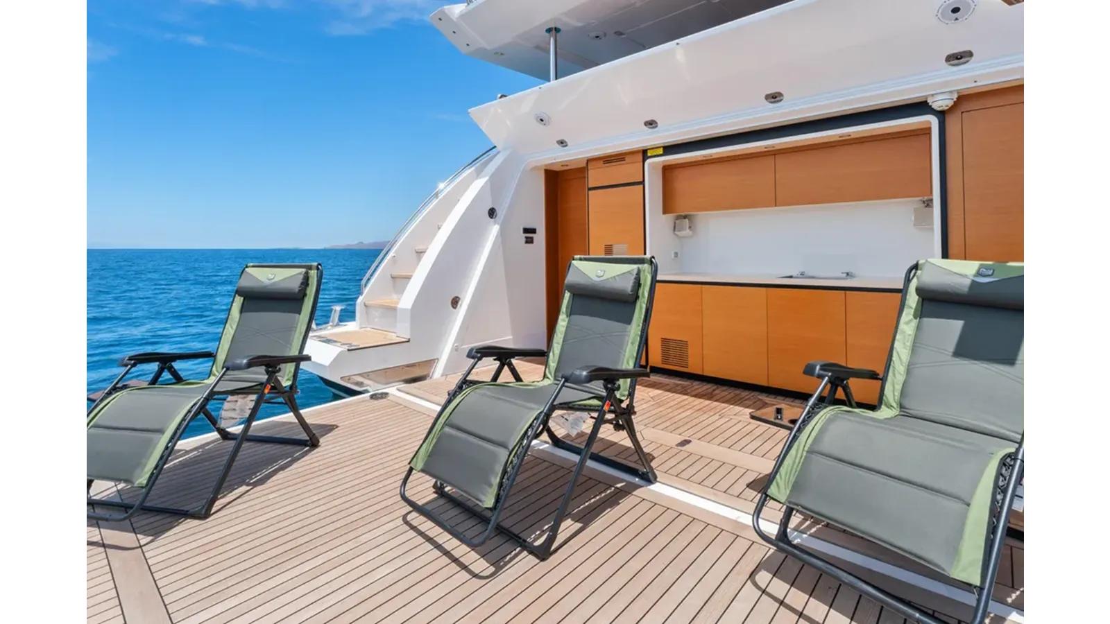 2019 Azimut Grande 35 Metri 114 price