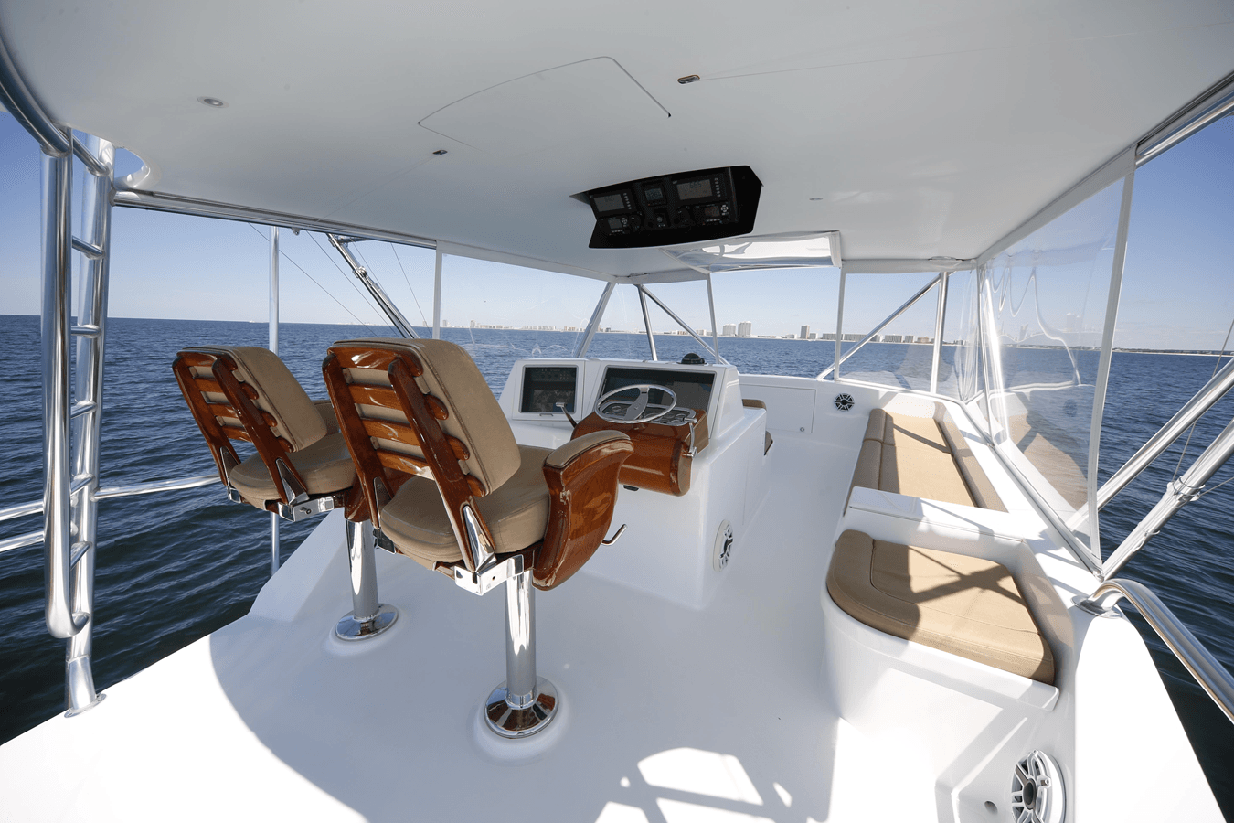 Buy a yacht PIER PRESSURE 65 Convertible