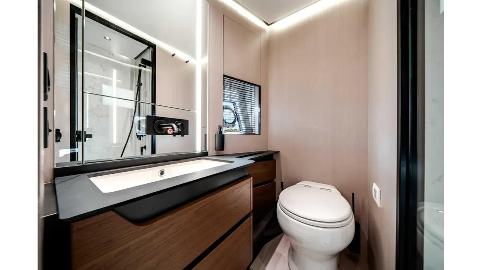 Buy a 2025 Azimut S8 81 at Shestakov Yacht Sales