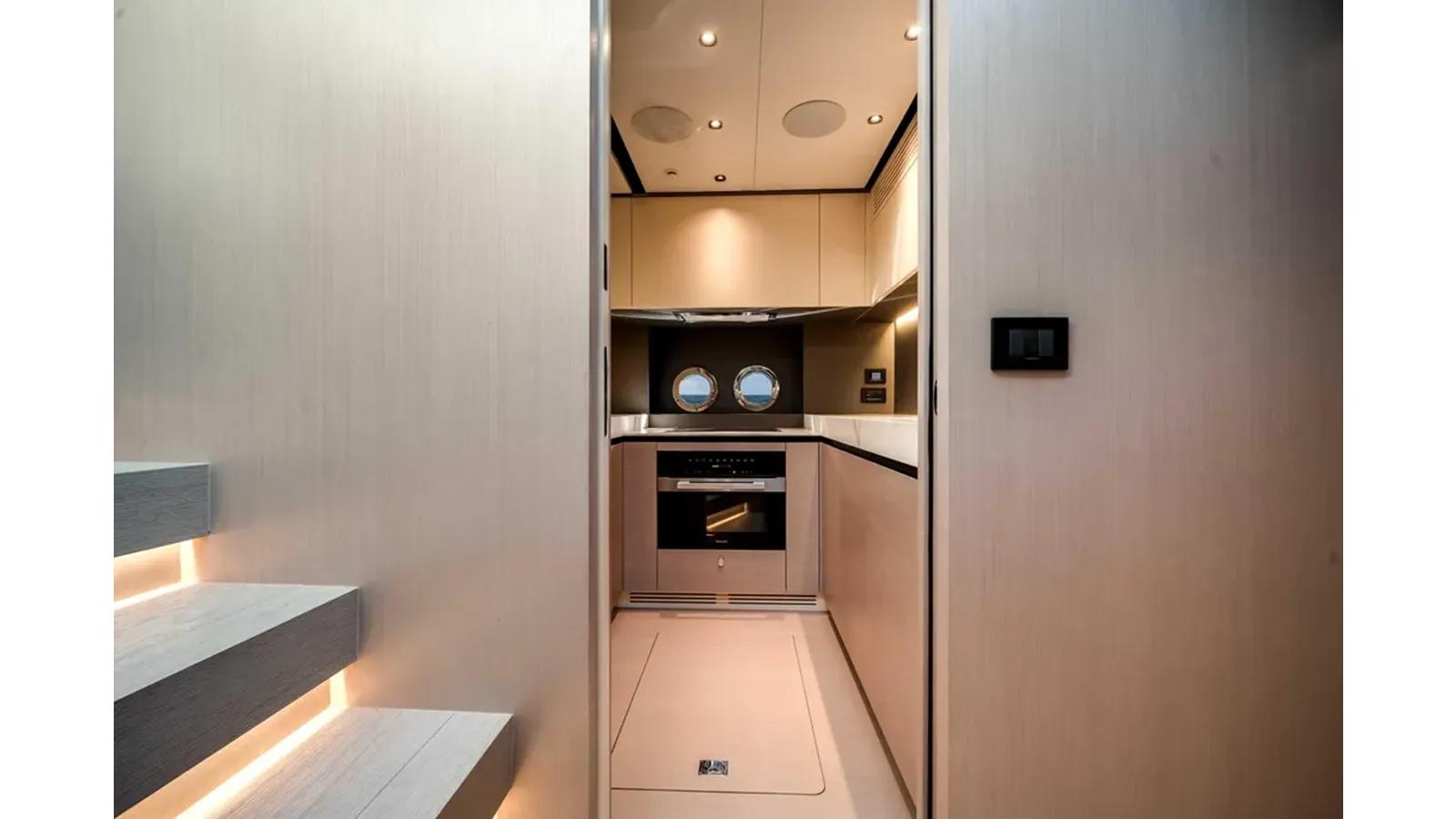 the best price on 2025 Azimut S8 2025