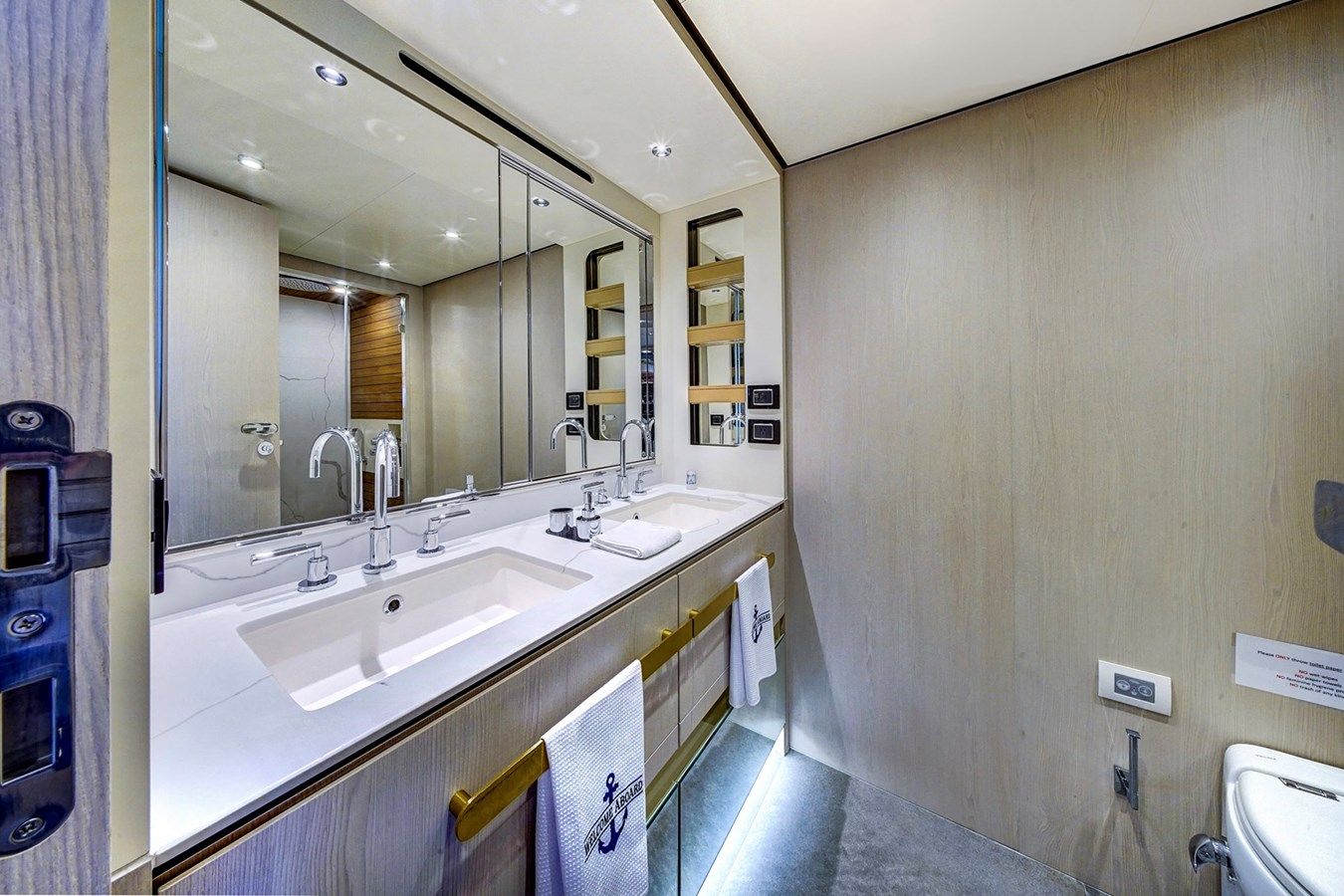 Buy a yacht Transcendence - Azimut Yachts