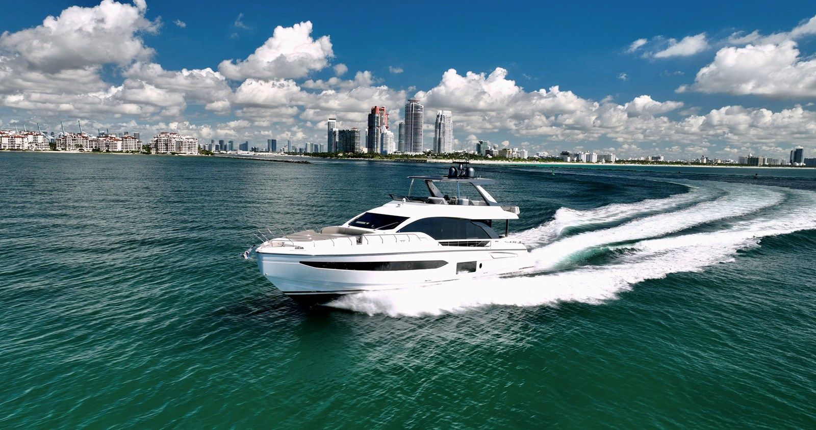 the best price on Transcendence - Azimut Yachts