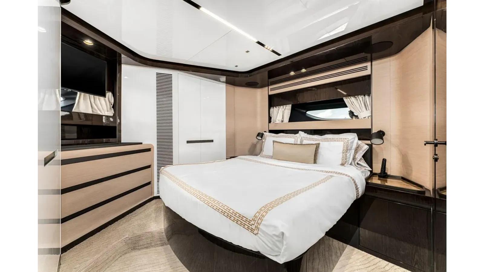 Купить яхту 2022 Azimut S10 S10 в Shestakov Yacht Sales