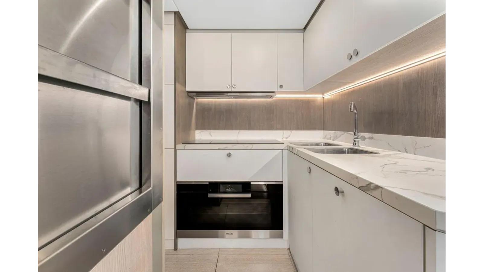 Купить яхту 2022 Azimut S10 - Azimut Yachts в Shestakov Yacht Sales