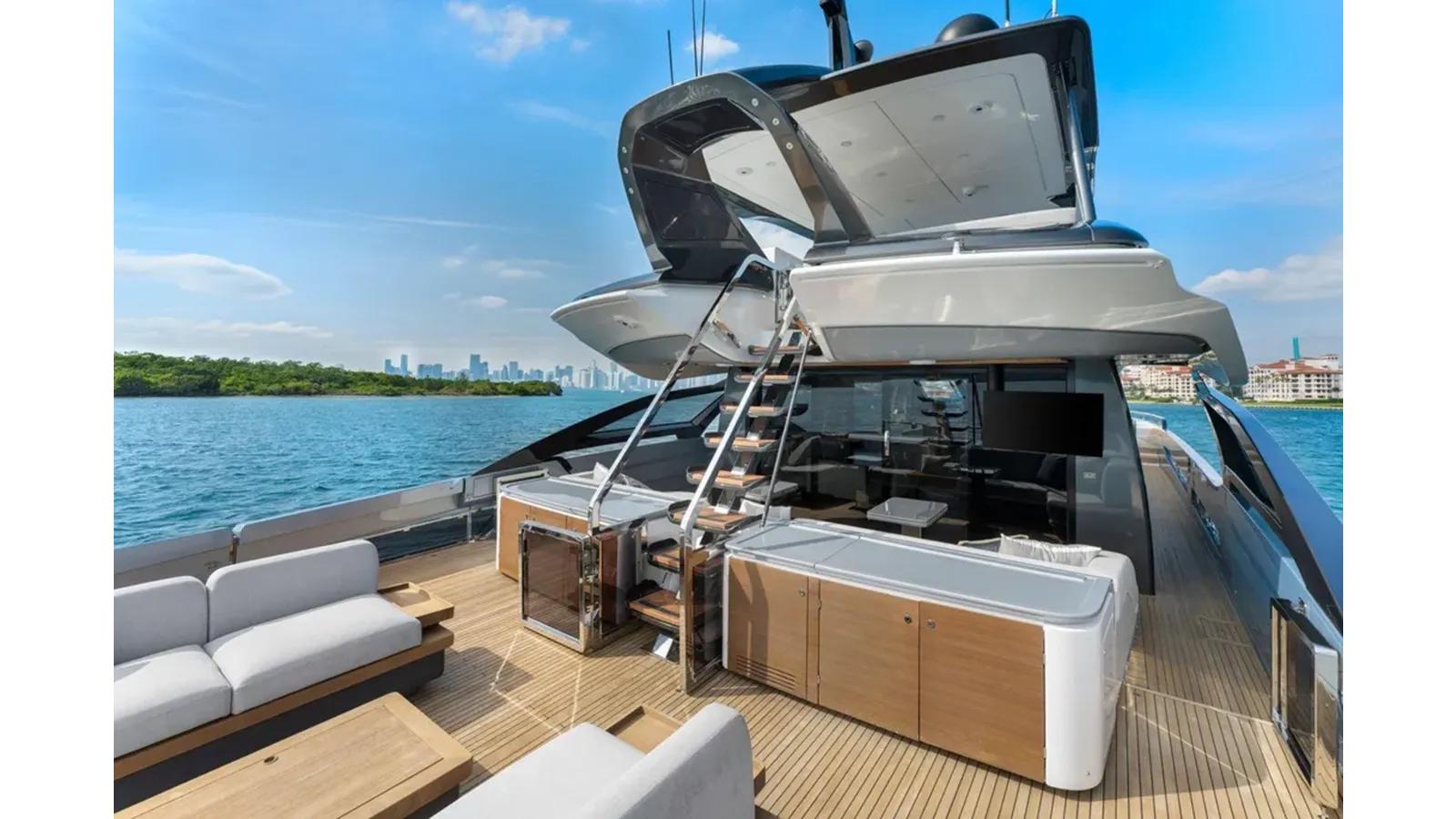 Купить яхту 2022 Azimut S10 - Azimut Yachts в Shestakov Yacht Sales