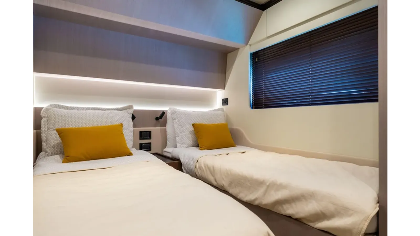 Лучшая цена на 2024 Azimut S7 2024