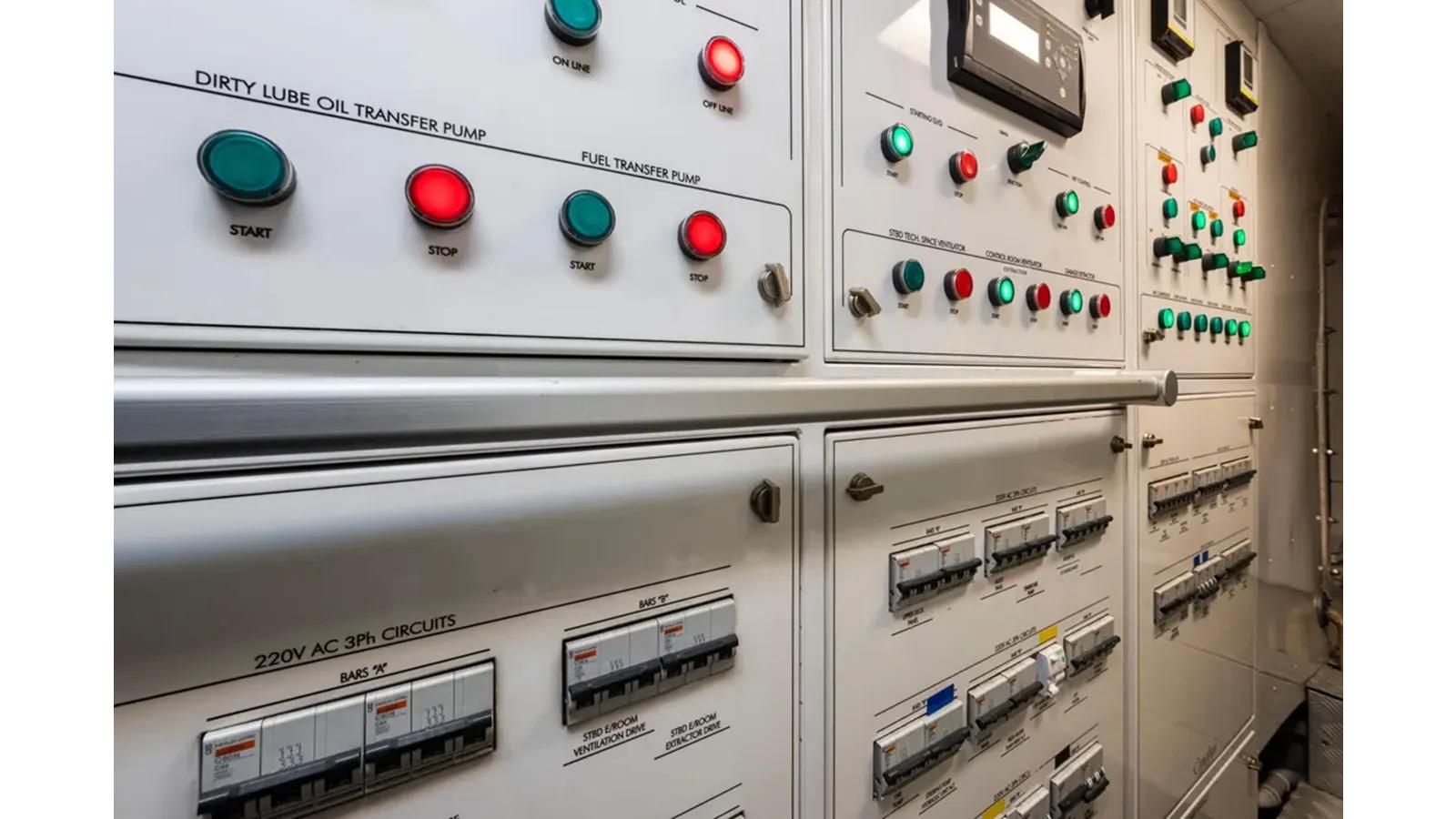 Лучшая цена на 2008 Benetti classic 120 - Azimut Yachts