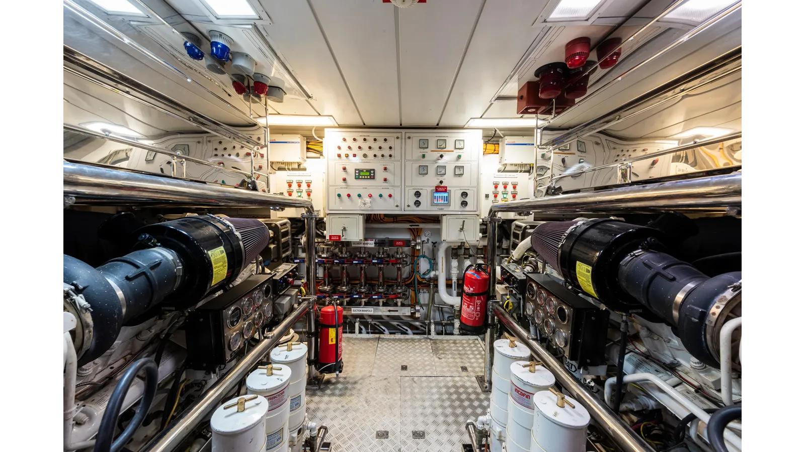 Лучшие предложения покупки яхты 2008 Benetti classic 120 classic 120