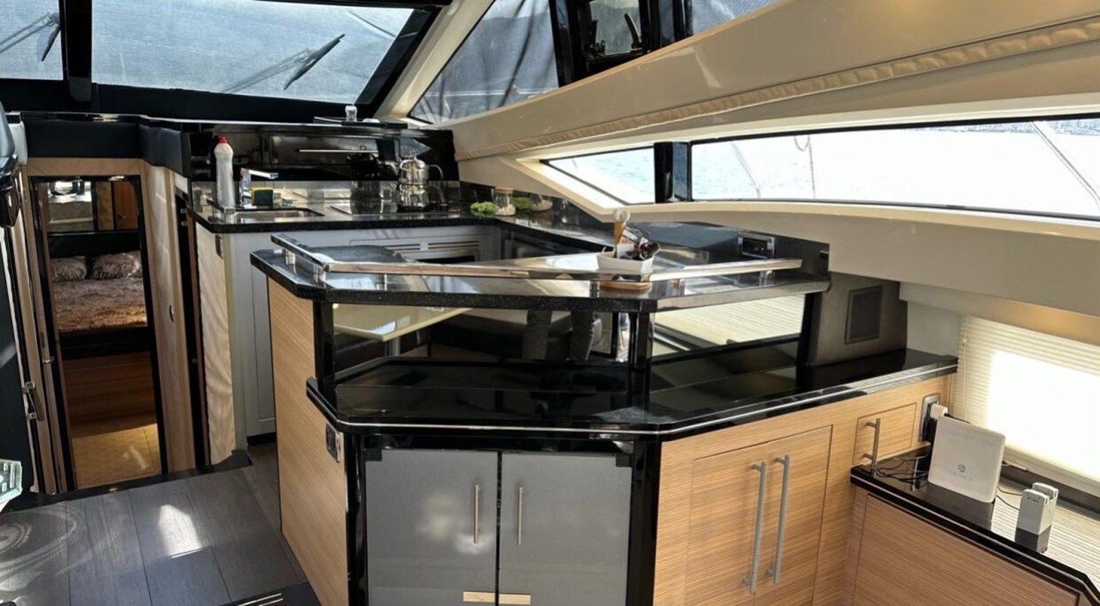 the best price on MARQUIS 2011