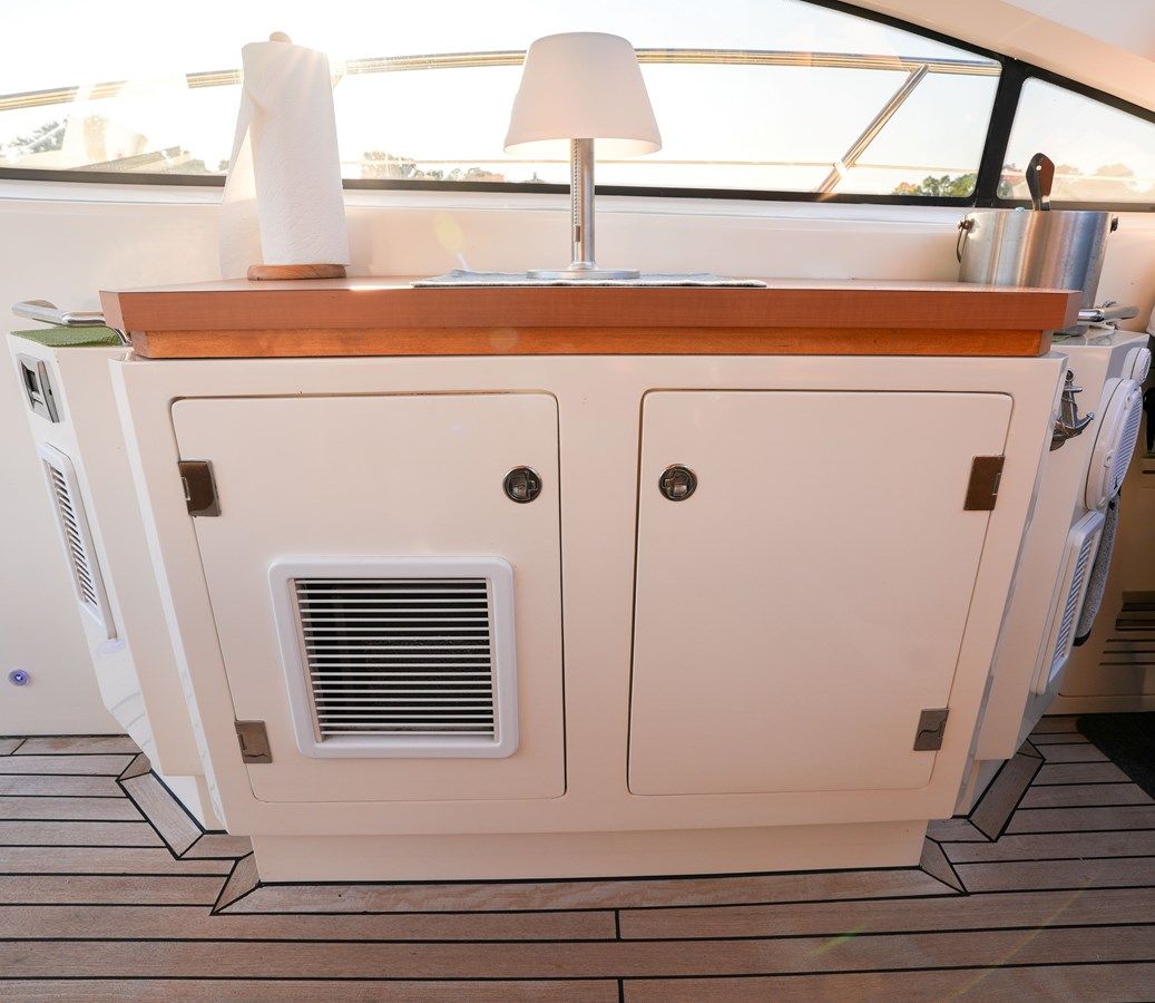 best yacht sales deals SANGRIA 35