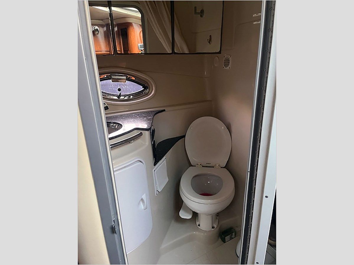 31' Four Winns 2007 318 price