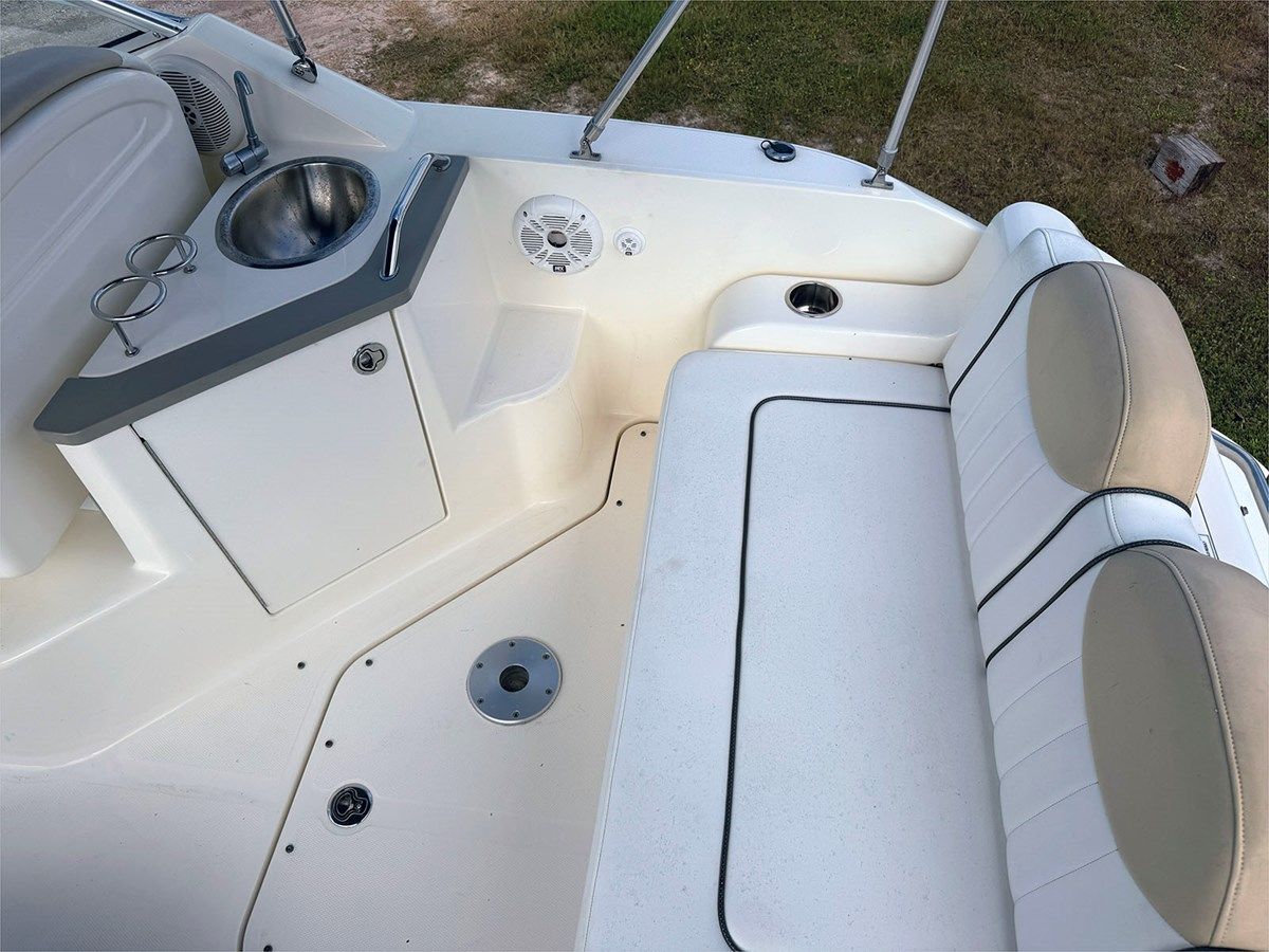 Buy a 24' Sea Ray 2008 240 Sundancer - SEA RAY at Shestakov Yacht Sales