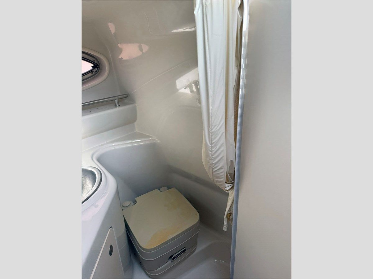 the best price on 24' Sea Ray 2008 240 Sundancer 24