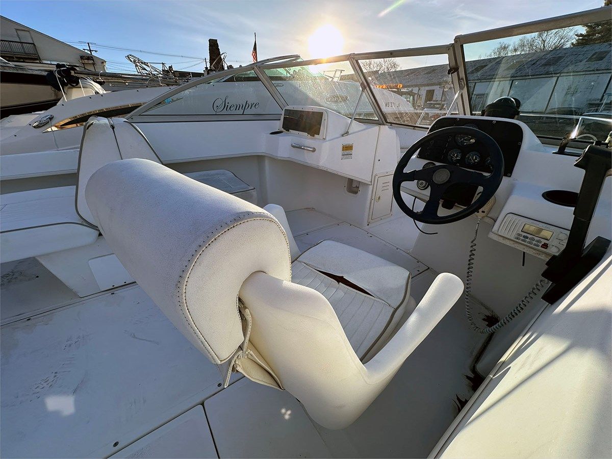 Купить яхту 20' Boston Whaler 1999 Ventura в Shestakov Yacht Sales