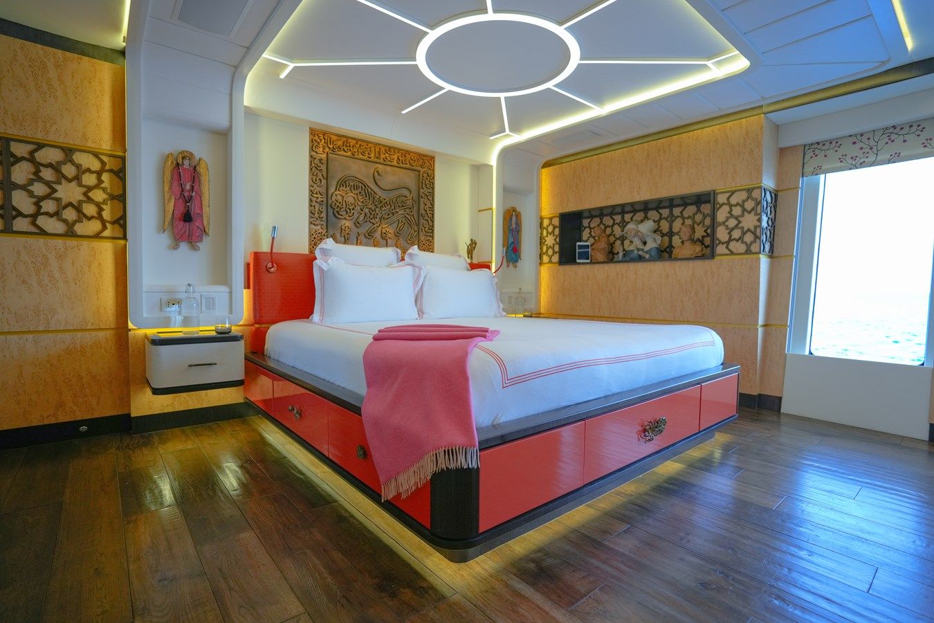 the best price on KHALILAH - PALMER & JOHNSON