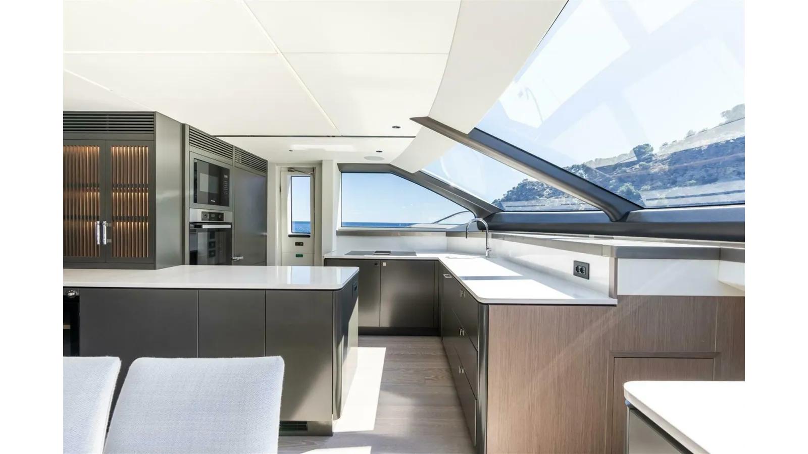 90 OCEAN ENCLOSED 2026 price