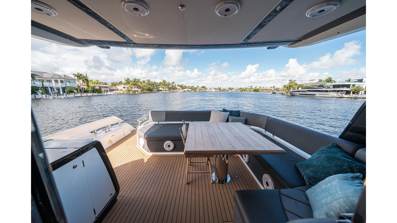 Продажа яхты LORENA - Sunseeker