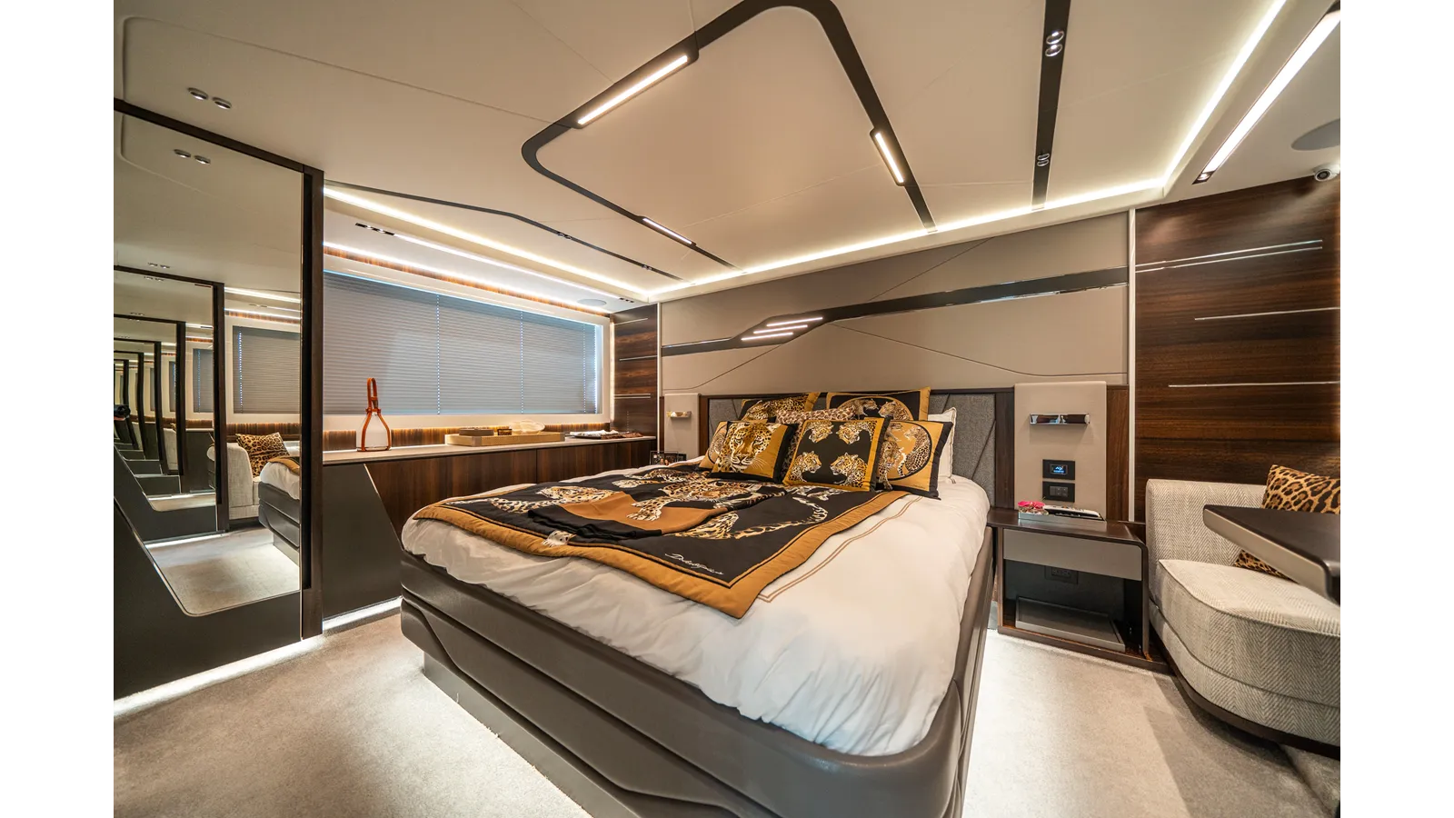 Продажа яхты LORENA 2022