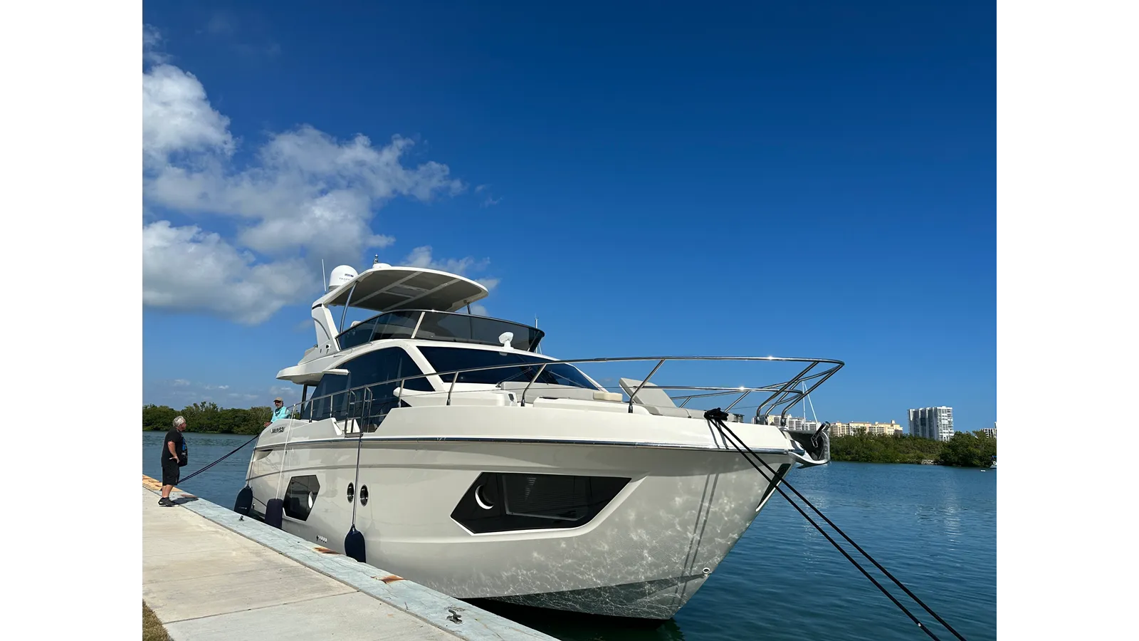 Стоимость яхты EMERALD 50 Fly