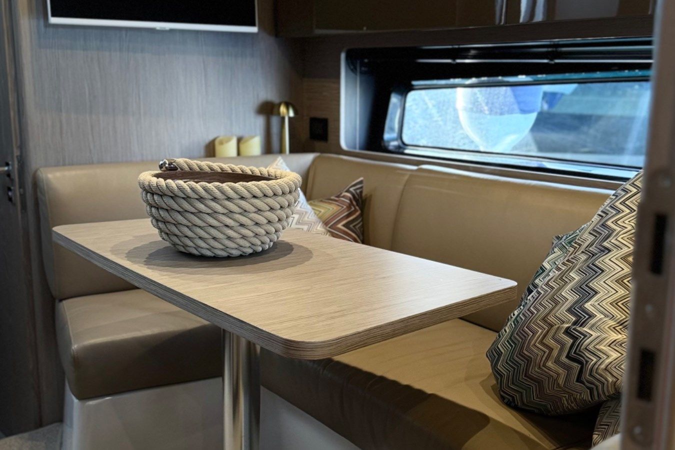 Продажа яхты SOLAR - Azimut Yachts