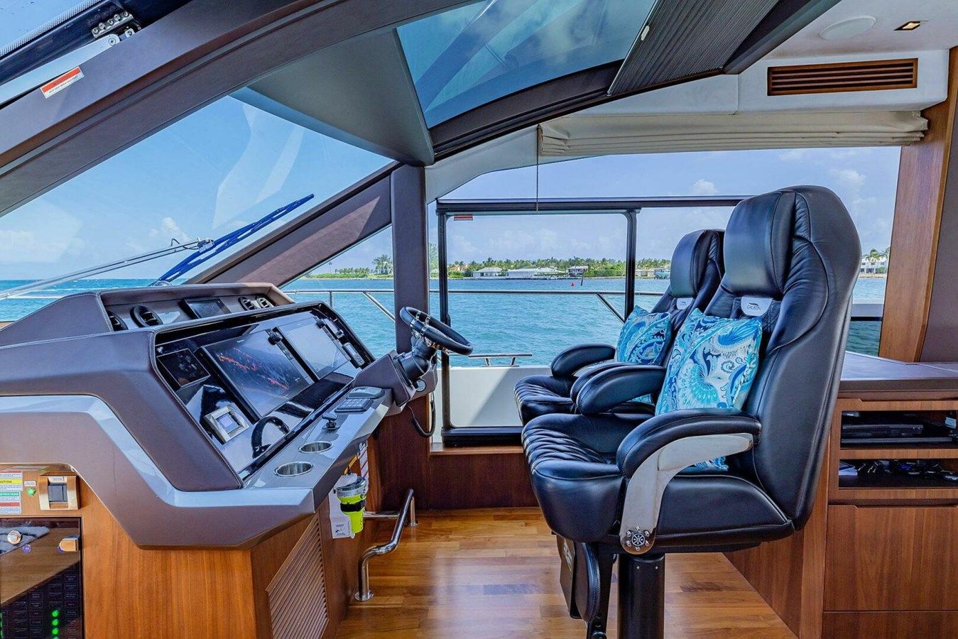Продажа яхты MISS YACHT Z - Galeon Yachts