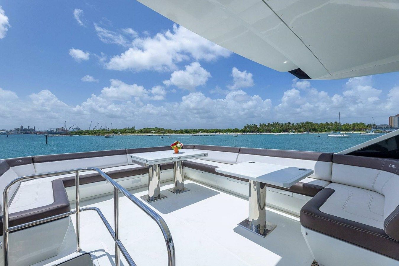 Лучшая цена на MISS YACHT Z - Galeon Yachts