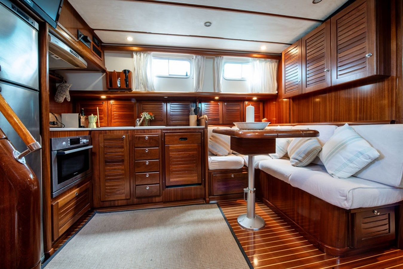 Buy a NIU TRANQUIL - MENORQUIN at Shestakov Yacht Sales