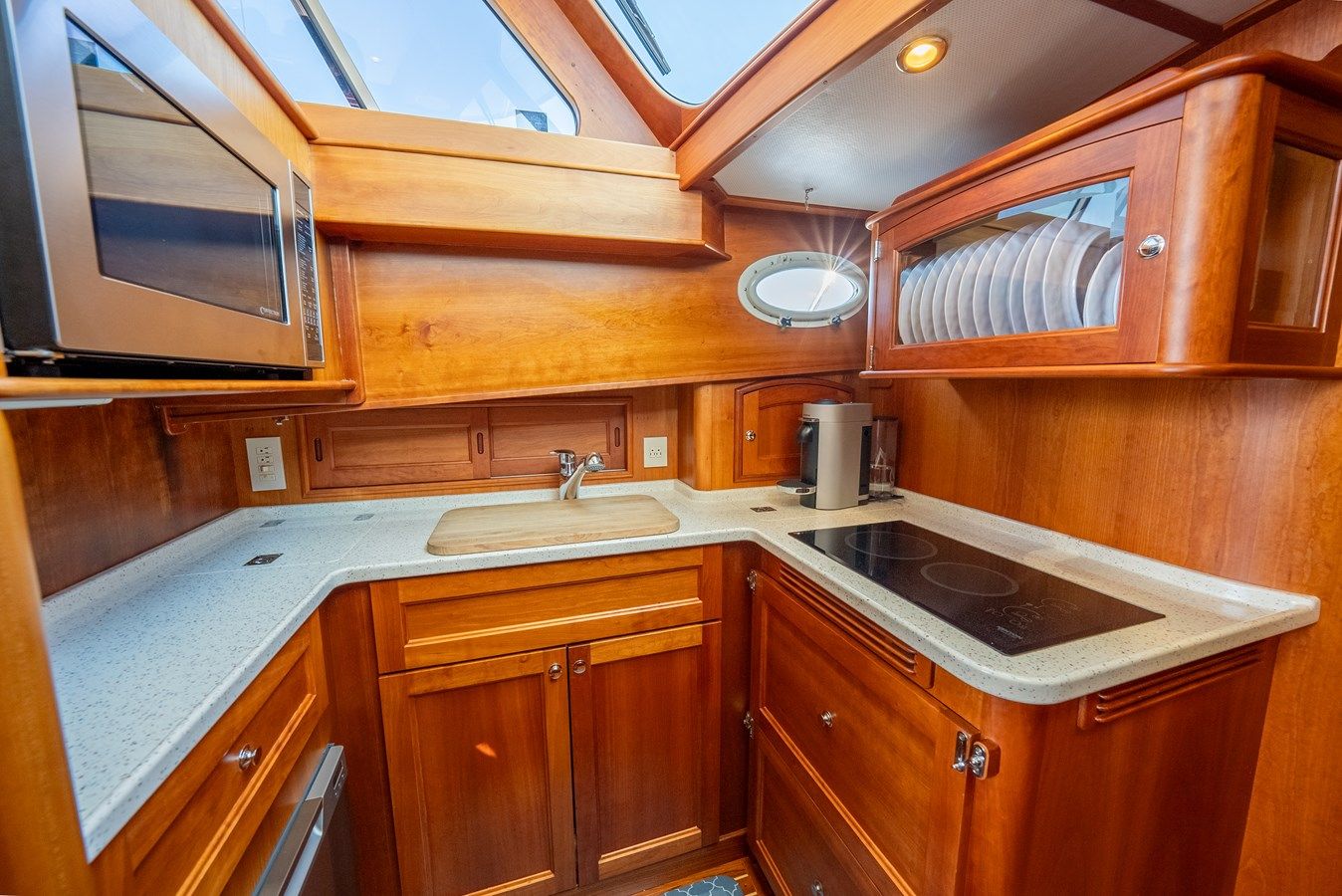 Купить яхту CONCERTO IN SEA (name reserved) - Hinckley в Shestakov Yacht Sales