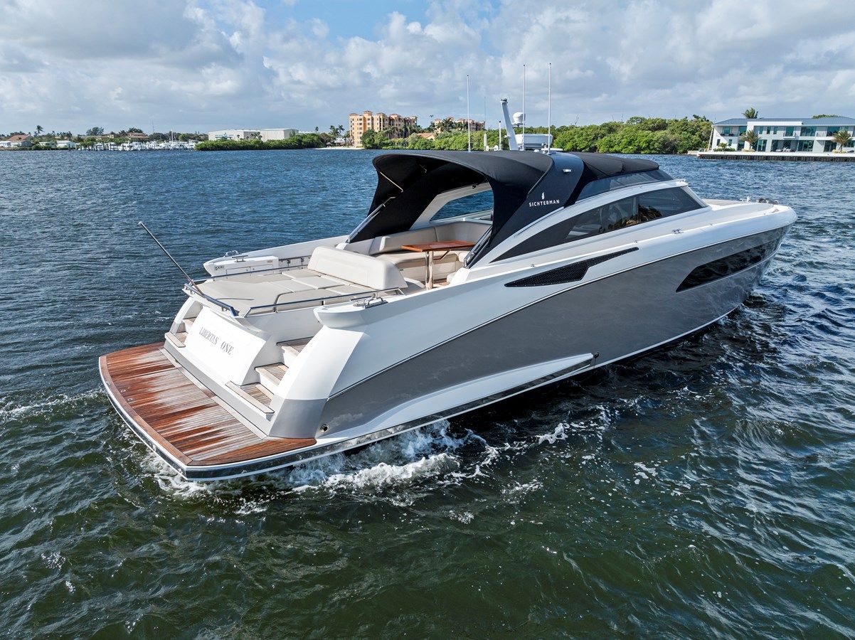 the best price on Libertas One 54