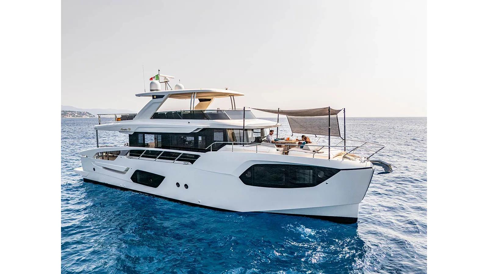 the best price on NAVETTA 70