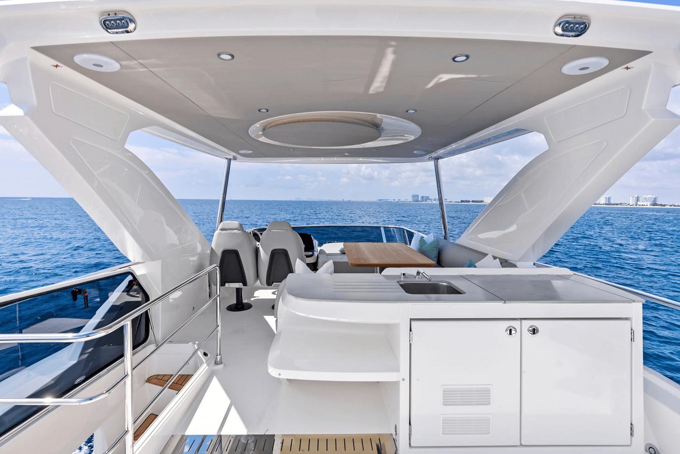 Buy a yacht 52 FLY 52 Fly