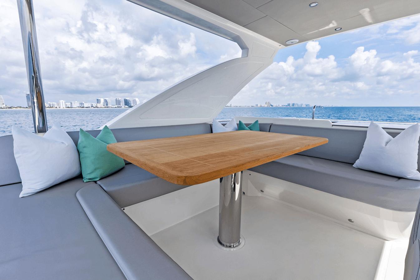 52 FLY - Absolute Yachts yacht sale