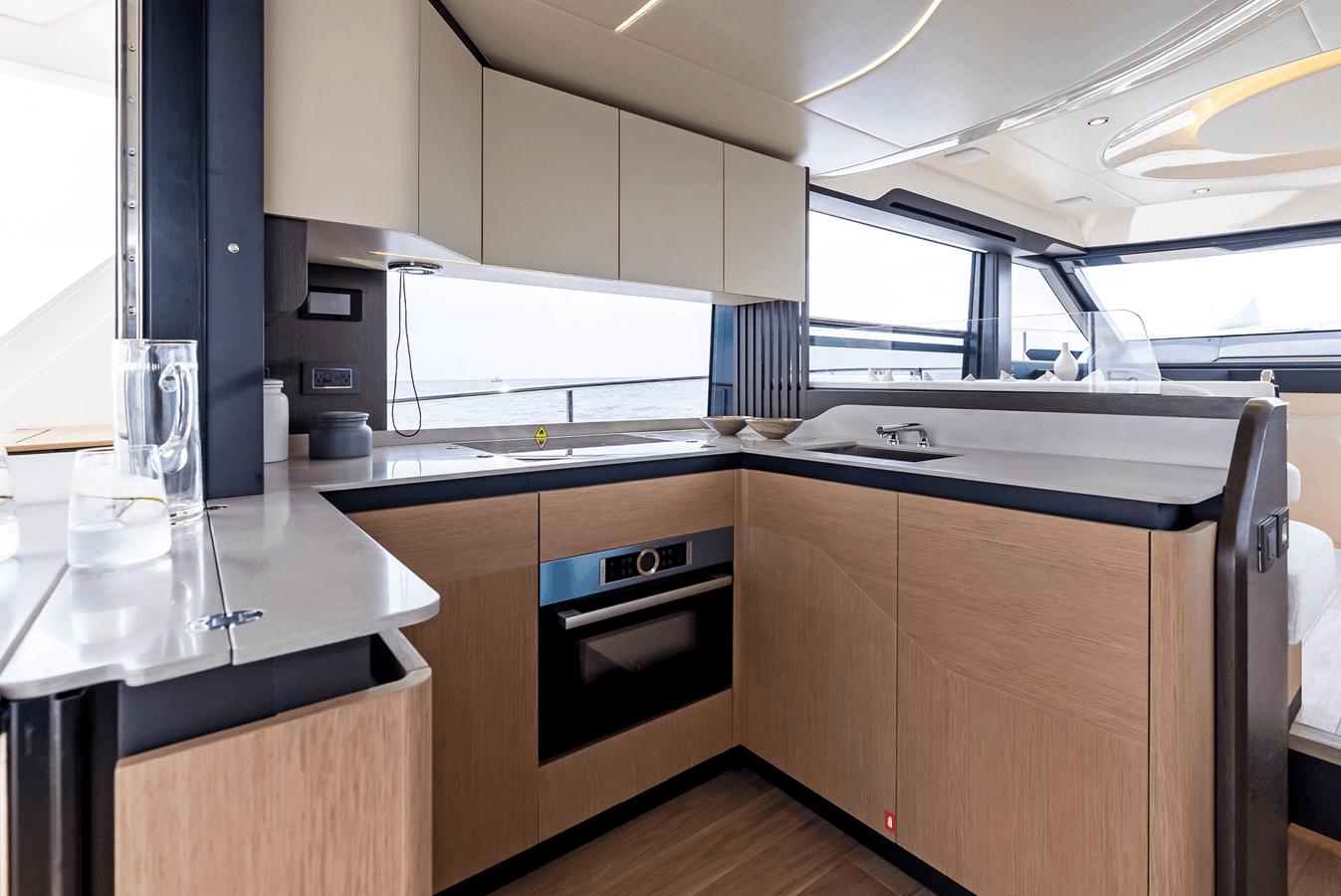 the best price on 52 FLY 52 Fly