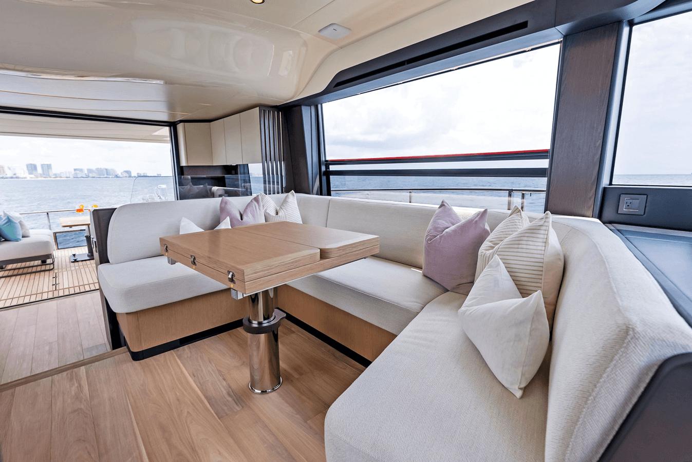 Buy a yacht 52 FLY - Absolute Yachts