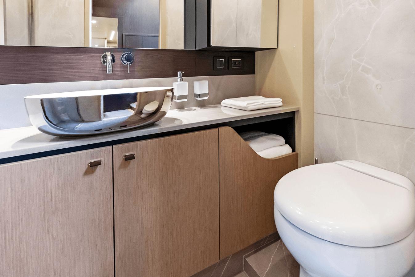 the best price on 52 FLY - Absolute Yachts