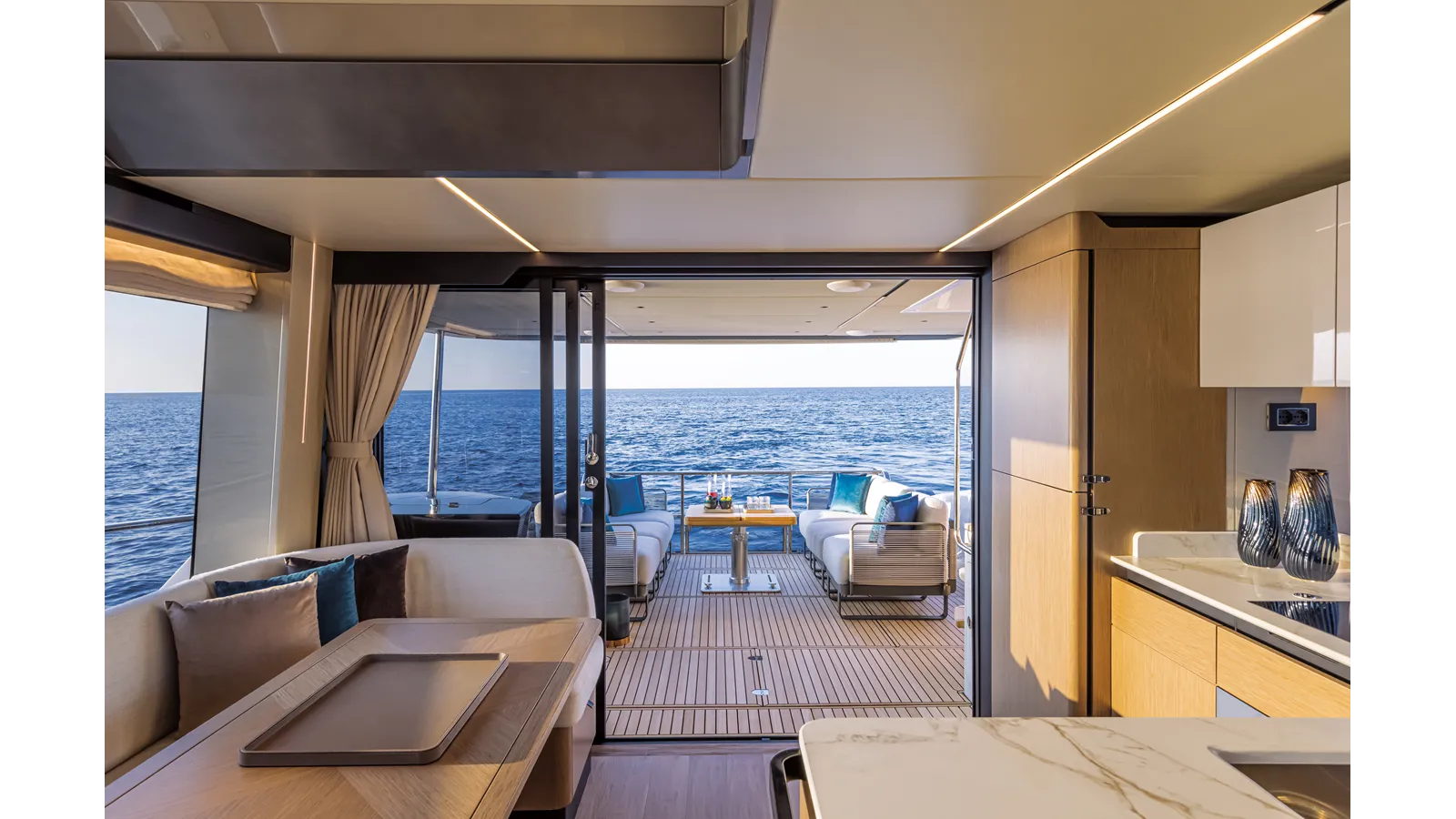 60 FLY - Absolute Yachts price