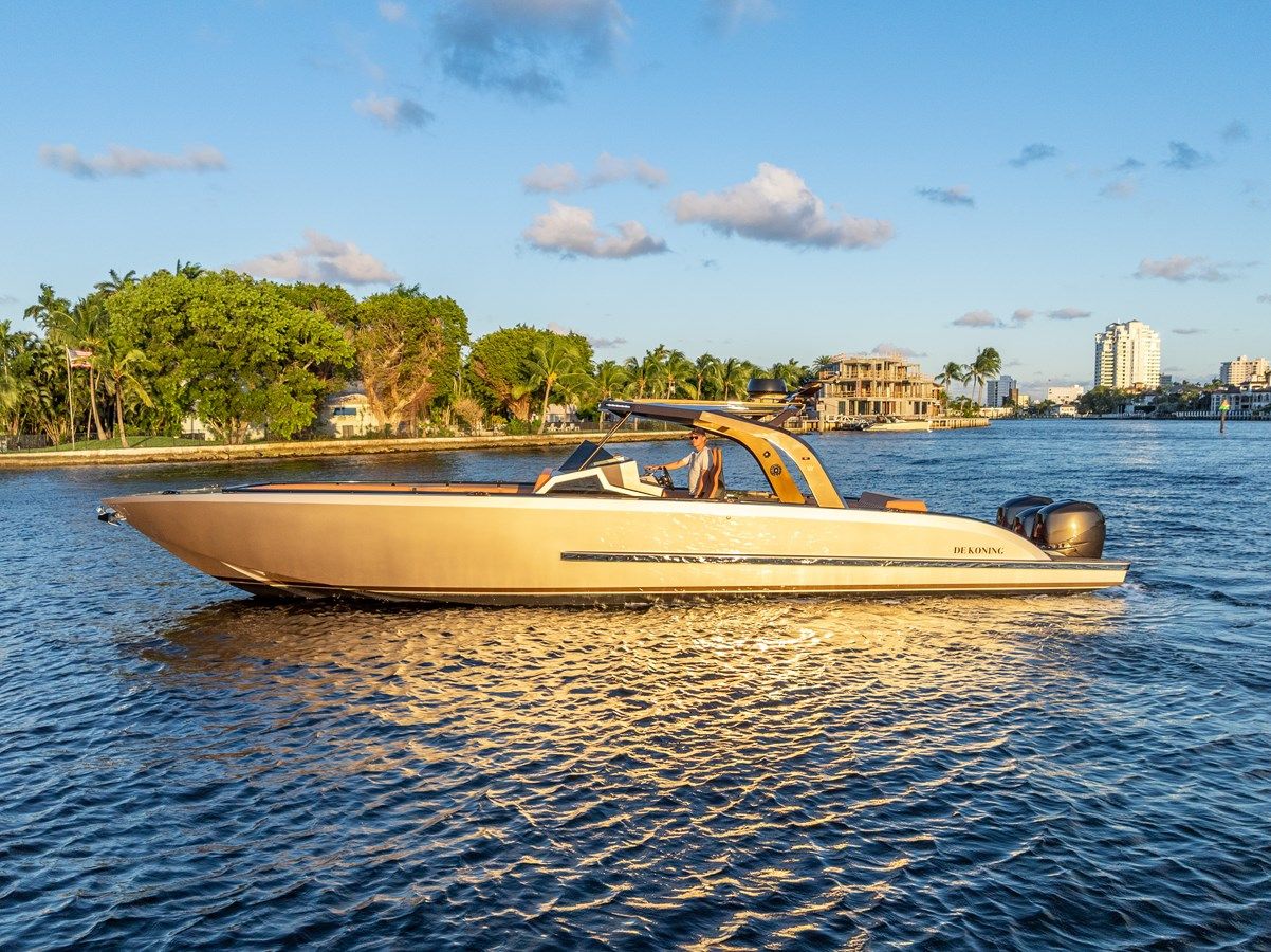 Стоимость яхты De Koning