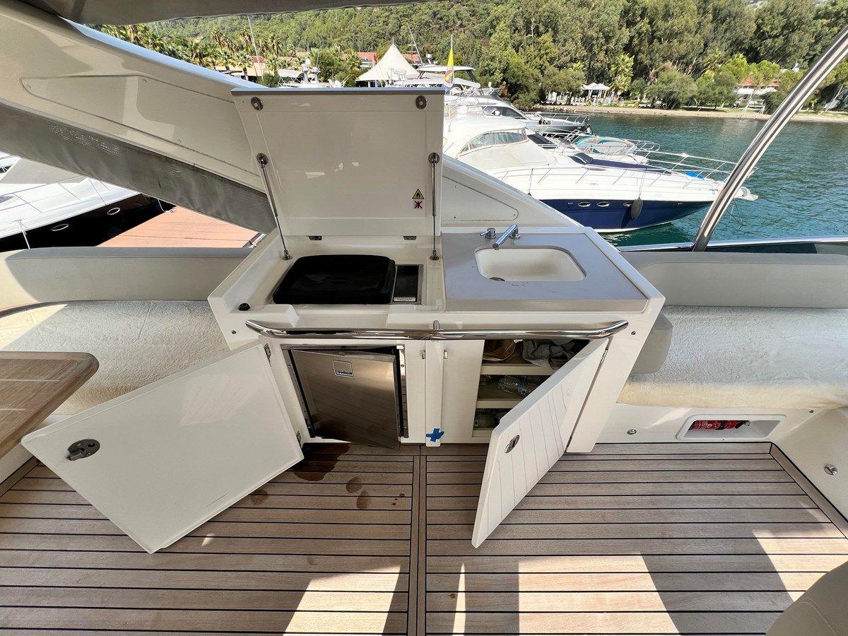 Buy a yacht Navetta - Absolute Yachts