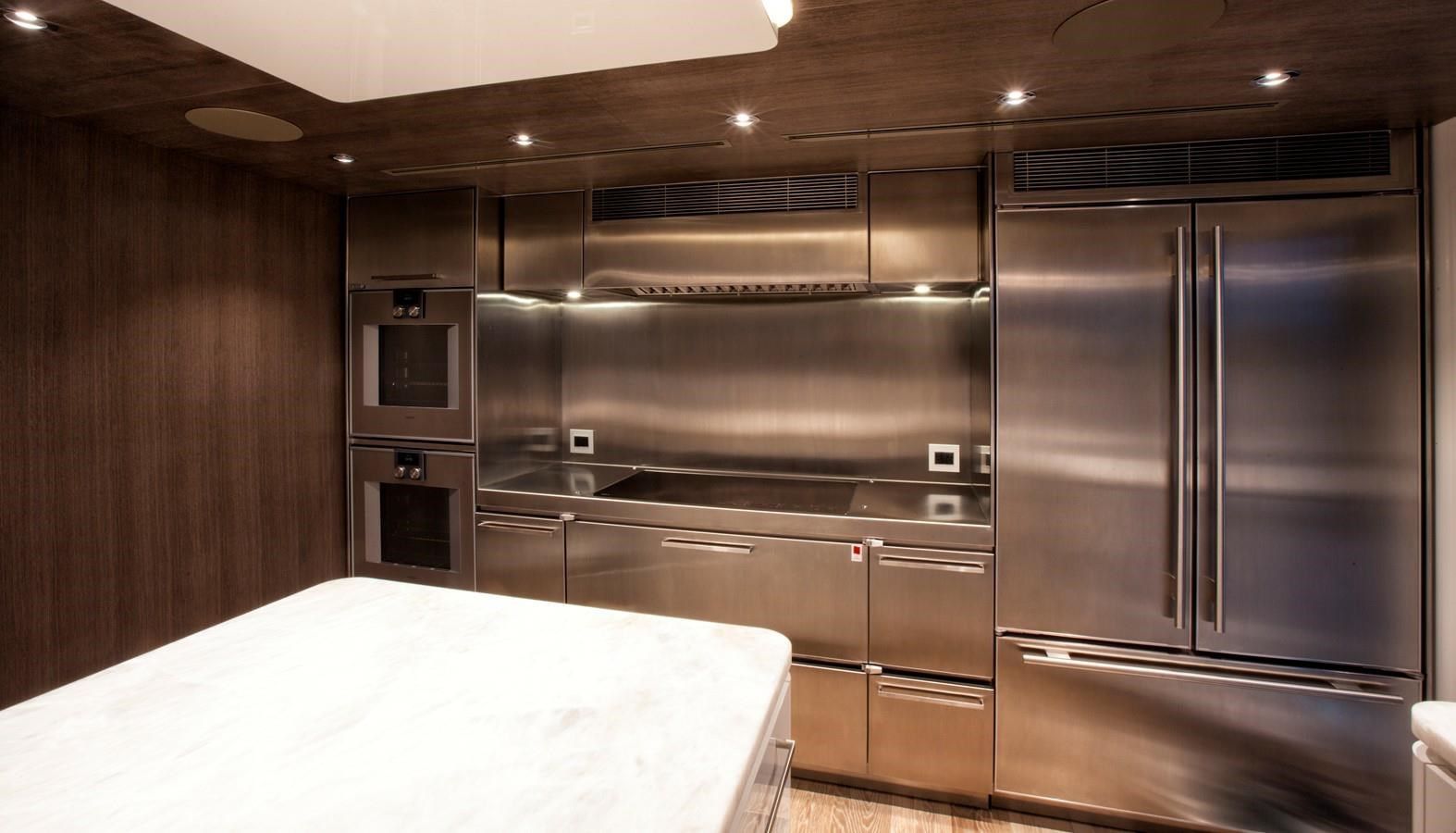 Купить яхту SERENITY Raised Pilothouse в Shestakov Yacht Sales