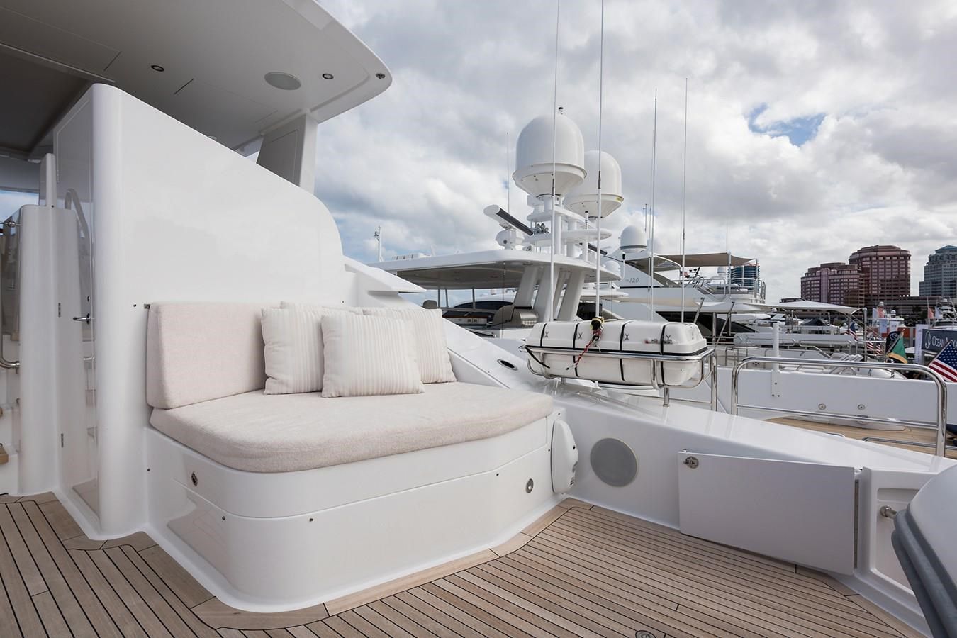 Купить яхту SERENITY 125 в Shestakov Yacht Sales
