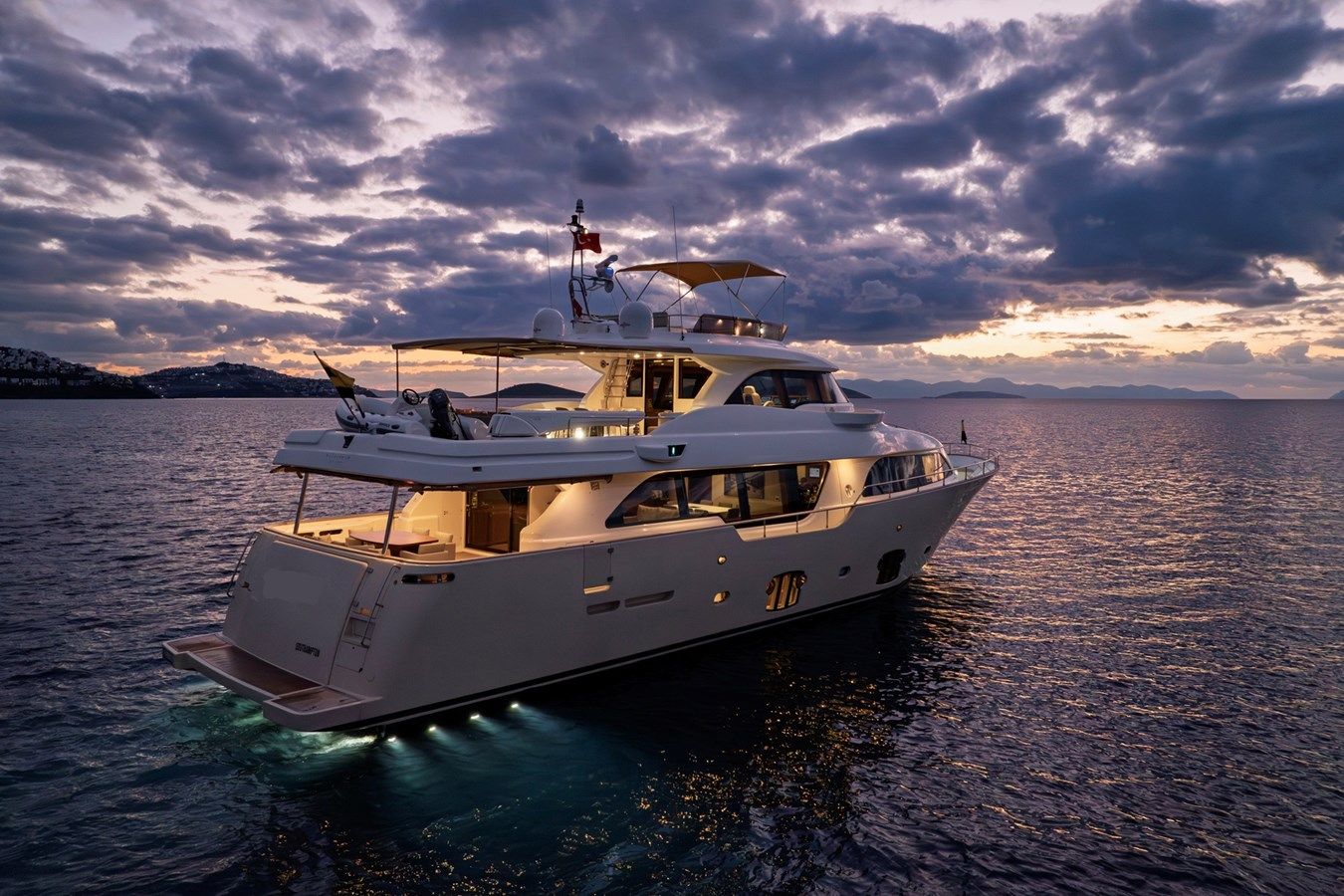 Стоимость яхты Navetta Crescendo 26 - Custom Line