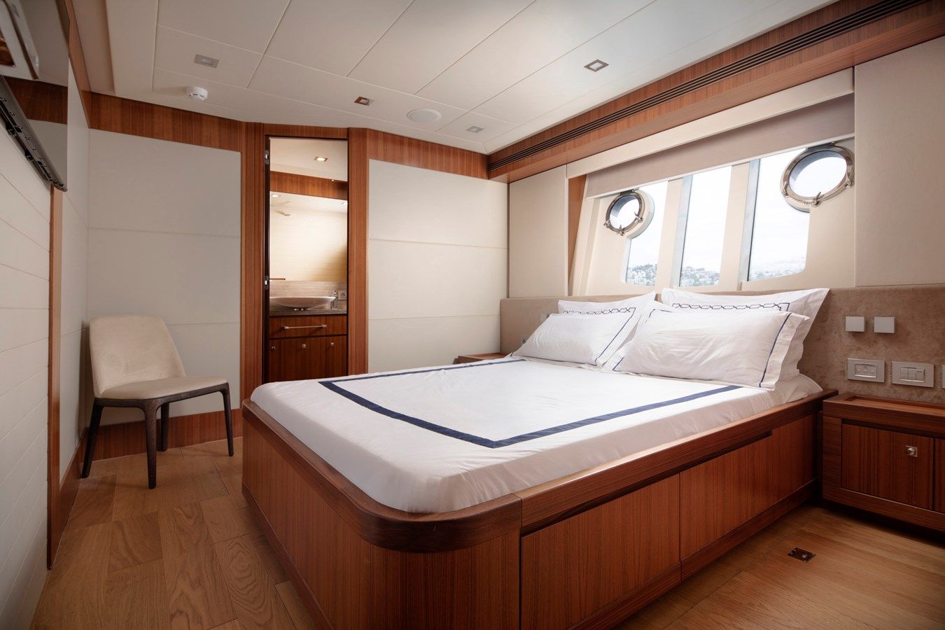 Стоимость яхты Navetta Crescendo 26 - Custom Line