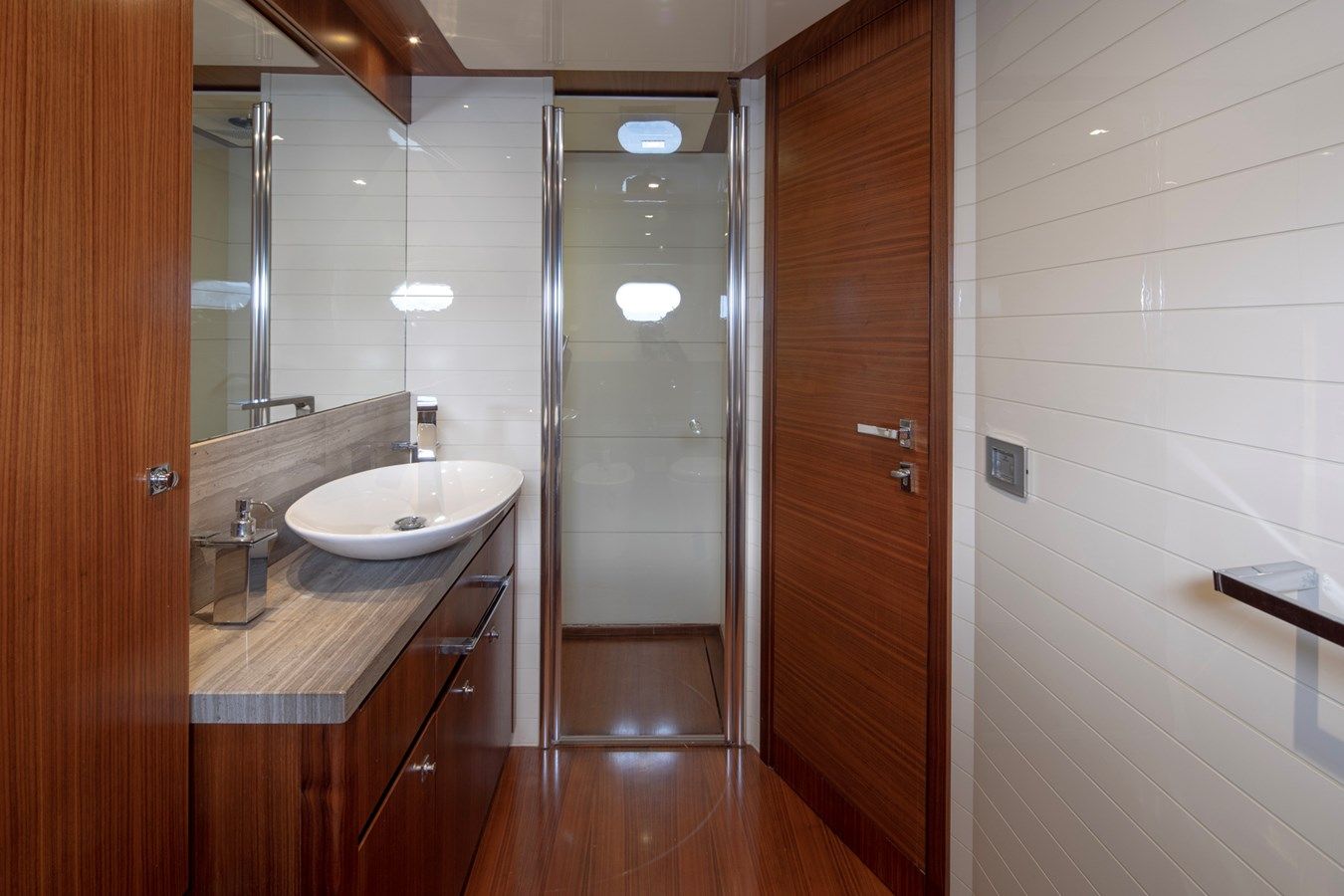 Стоимость яхты Navetta Crescendo 26 - Custom Line