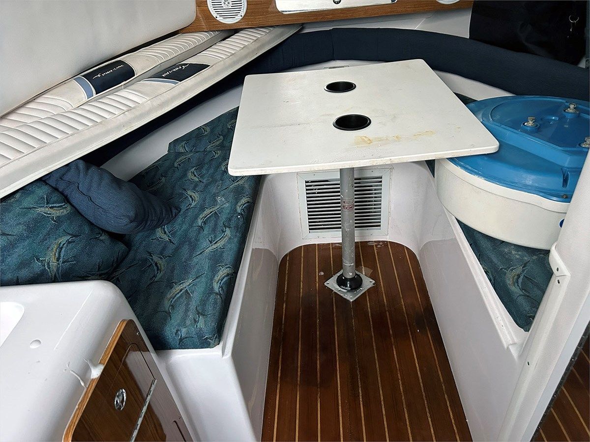 Buy a yacht 30' Pro-Line 2004 30 Walk 30