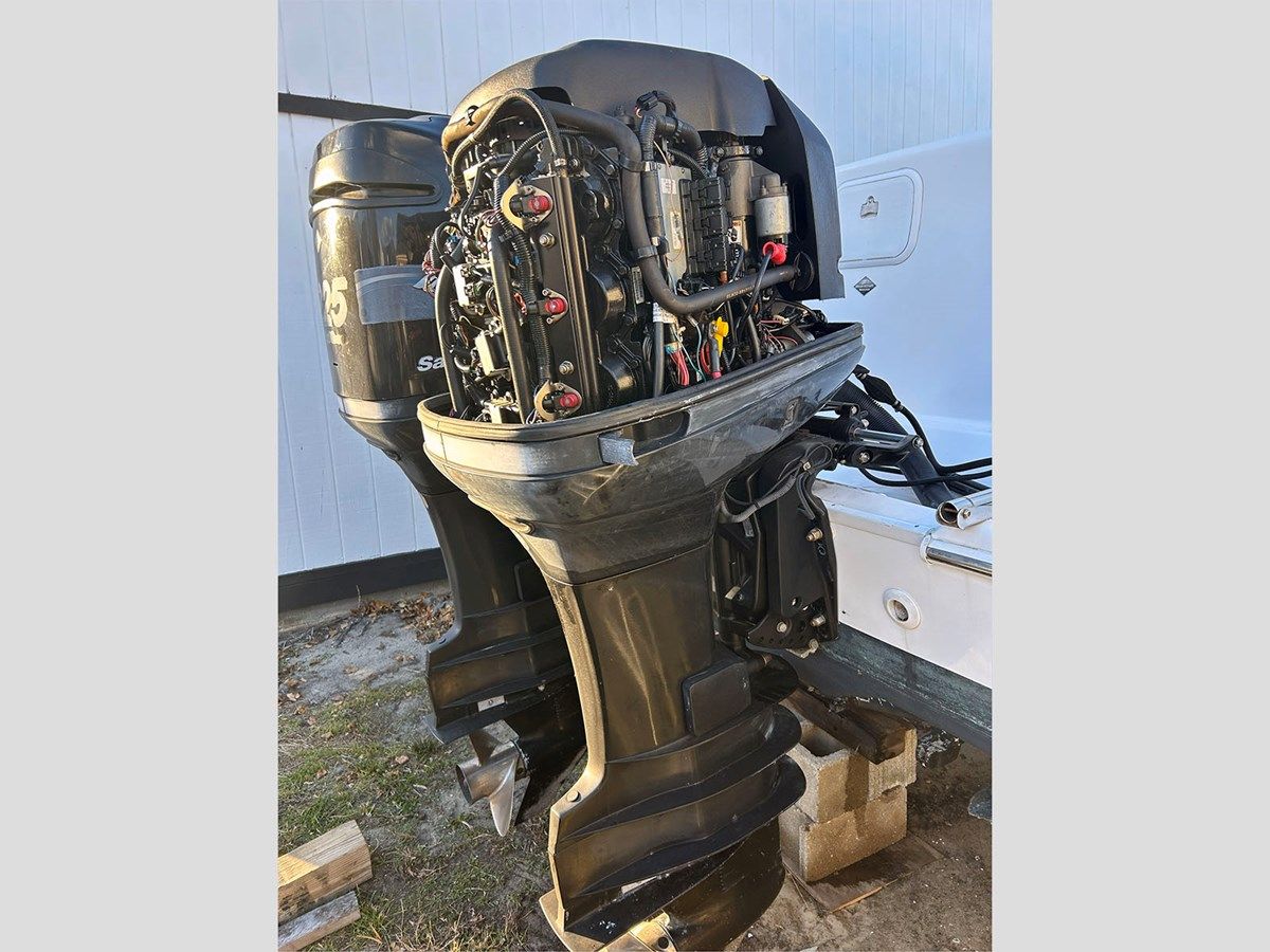 the best price on 30' Pro-Line 2004 30 Walk 30