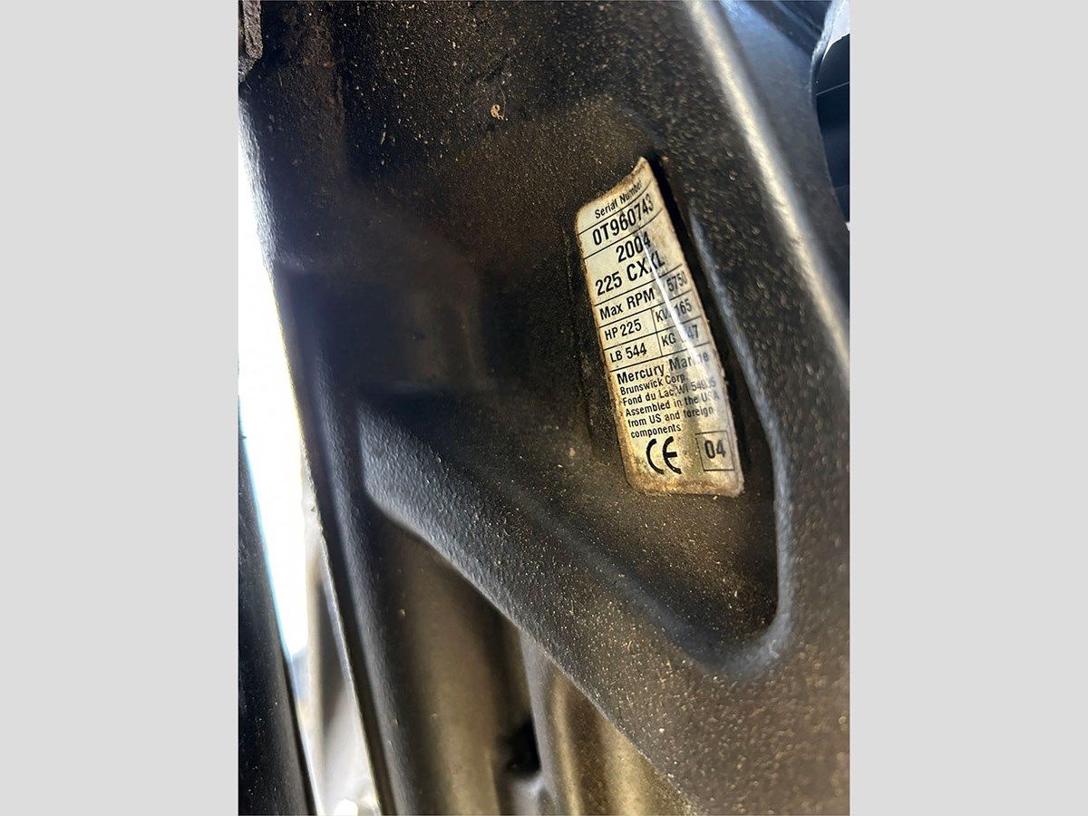 best yacht sales deals 30' Pro-Line 2004 30 Walk 2004