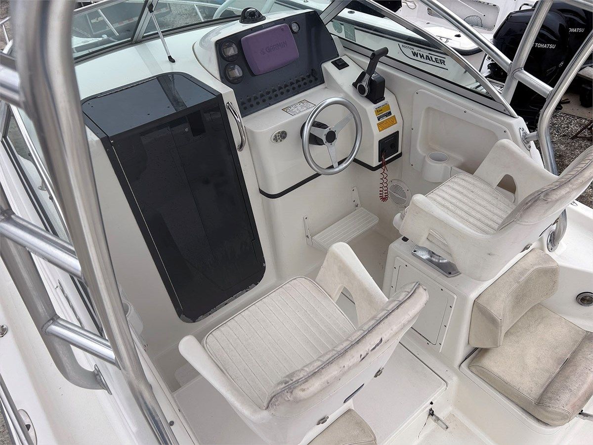 Купить 25' Triton 2003 2486 - TRITON
